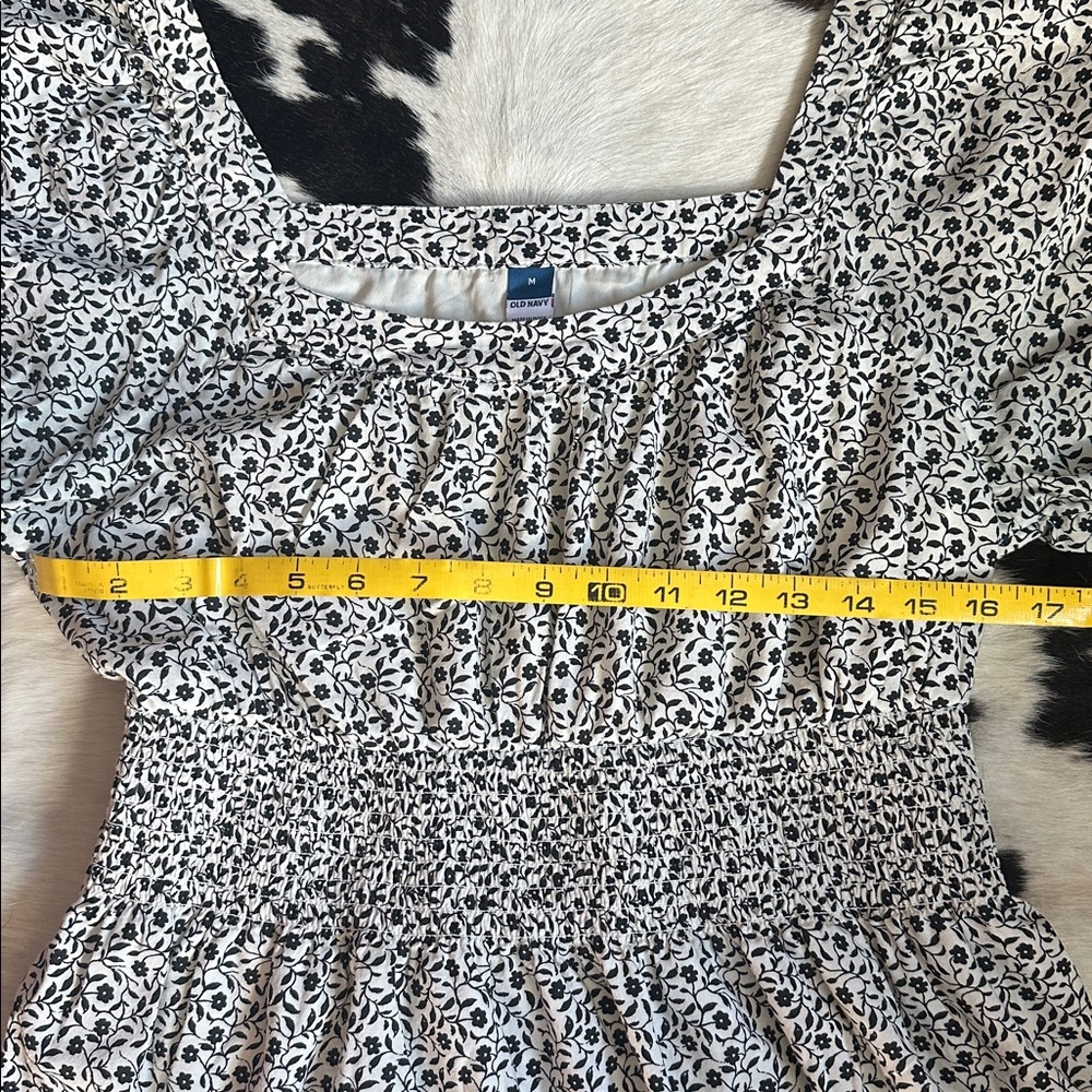 Black and White Floral Mini Dress with Empire Sleeves Size Medium Old Navy - Picture 6 of 8